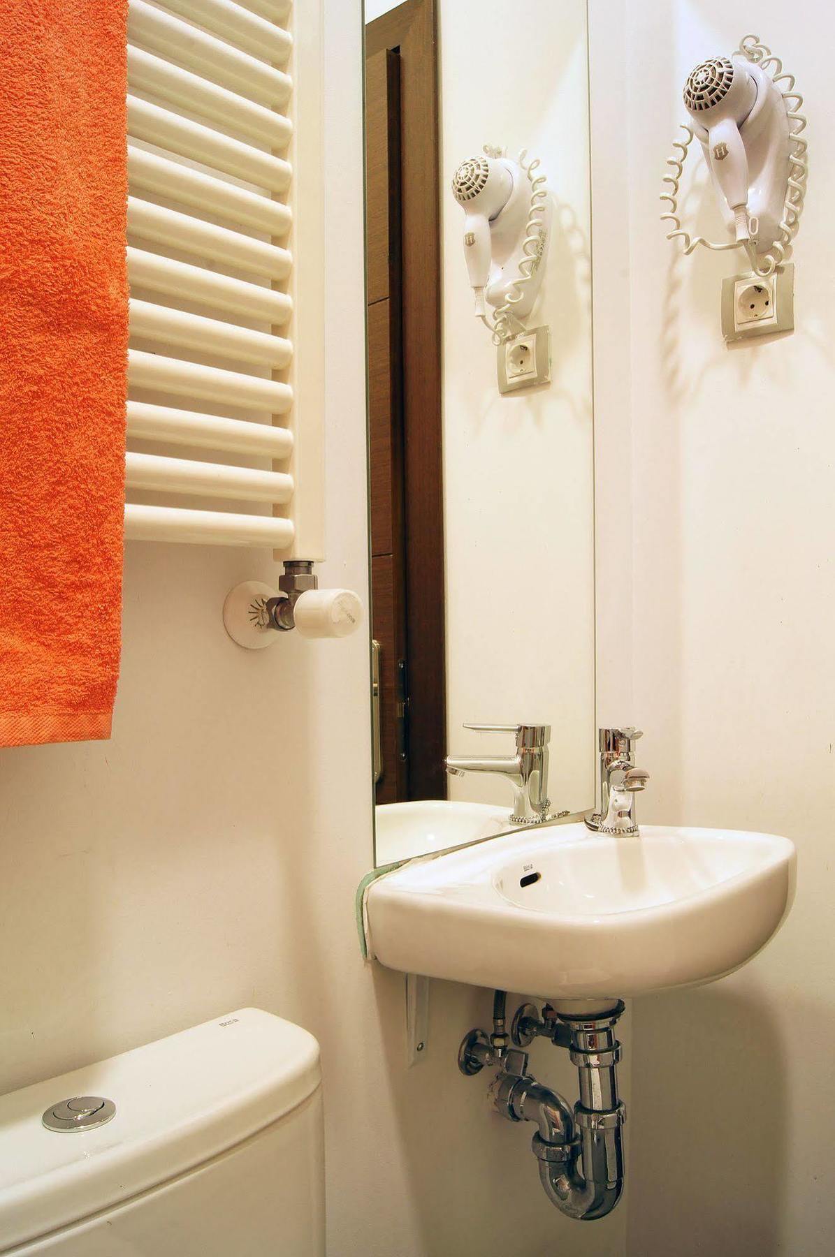 Hostal Cibeles Madrid Luaran gambar